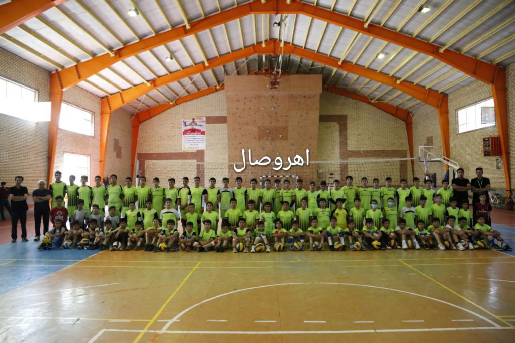 گزارش تصویری از: برگزاری کلاس های آموزشی والیبال در اهر