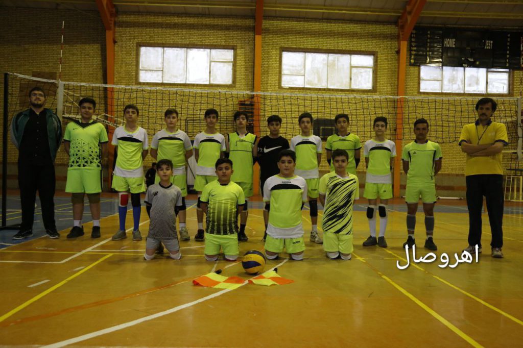 برگزاری مسابقات دوستانه والیبال به مناسبت ۹ دی و گرامیداشت سالگرد شهادت حاج قاسم سلیمانی در اهر
