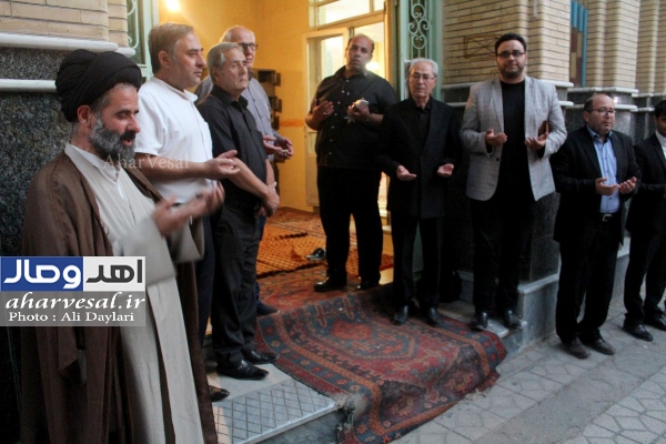 مراسم بزرگداشت وحید نصیریان هنرمند برجسته اهری در مسجد شهدا ( مسگر خانه)